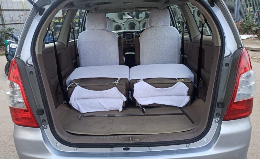 TOYOTA INNOVA G 2015