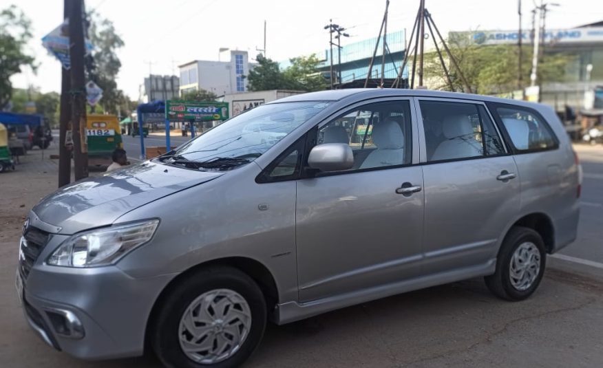 TOYOTA INNOVA G 2015