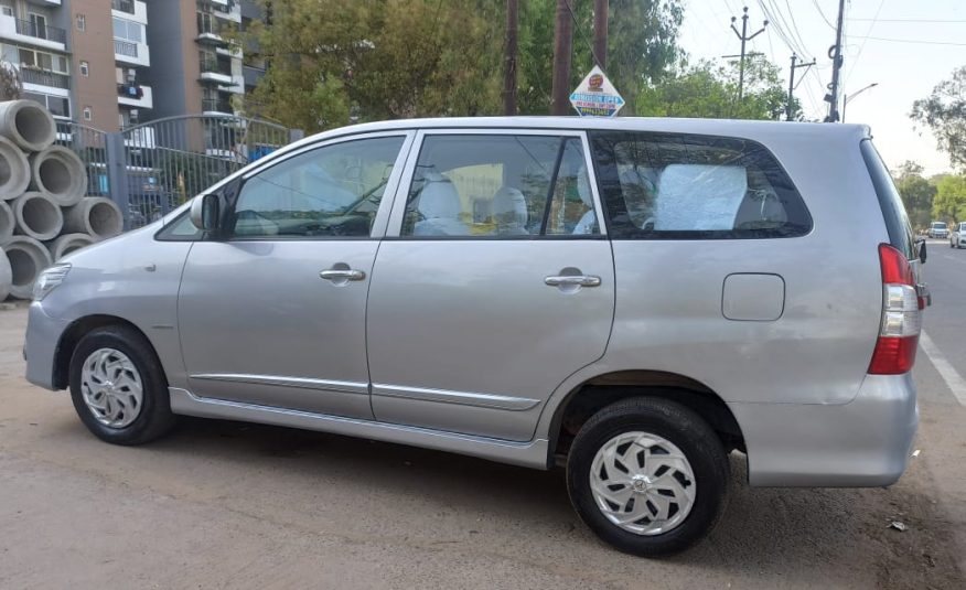 TOYOTA INNOVA G 2015