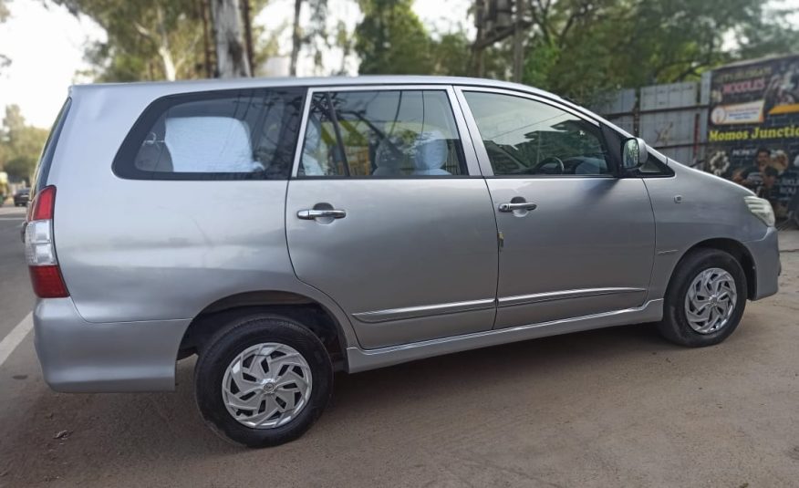 TOYOTA INNOVA G 2015