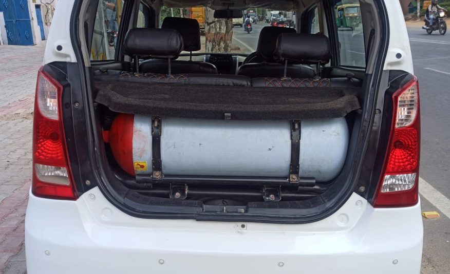 MARUTI WAGONR GRREN CNG 2018