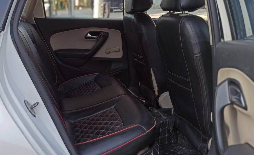 VOLKSWAGEN POLO T.LINE 2012