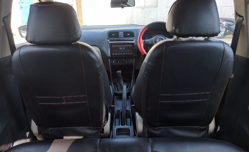 VOLKSWAGEN POLO T.LINE 2012