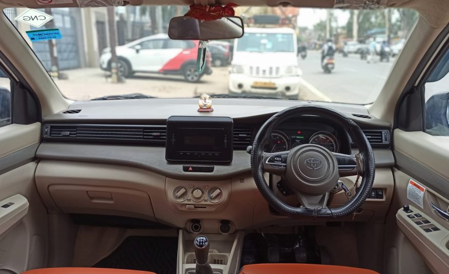 TOYOTA RUMION S CNG 2024