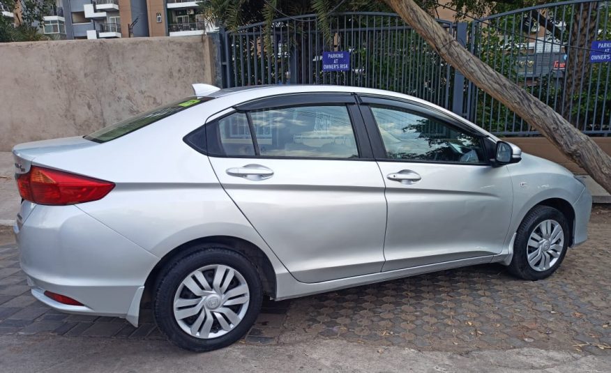 HONDA CITY SV 2015