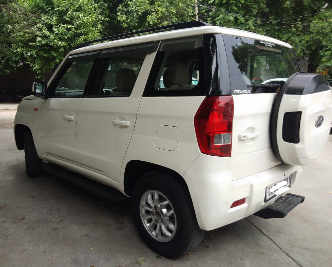 MAHINDRA TUV 300 T8 AT 2019