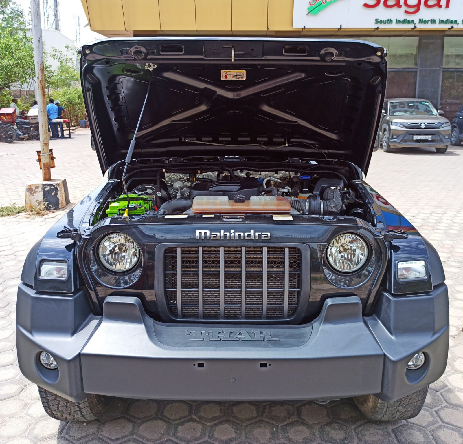 THAR LX 4*2 MT