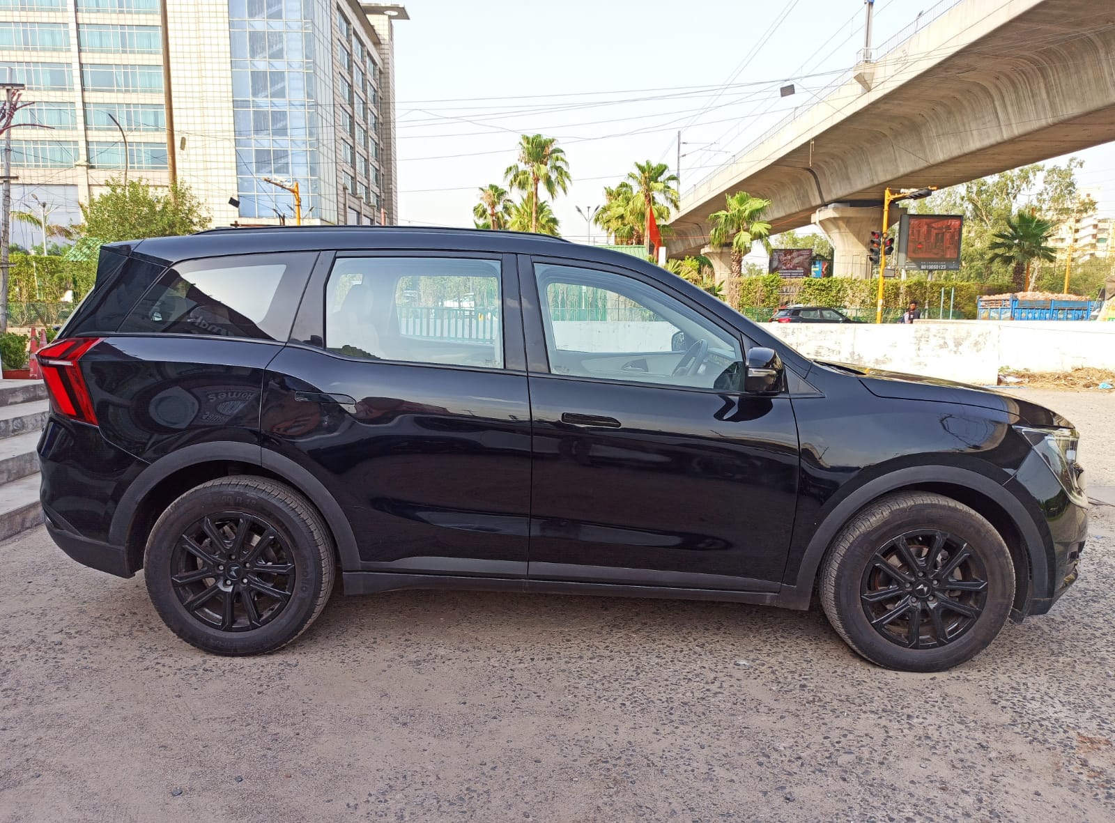 XUV 700 AX7 L AT UNREGISTERED