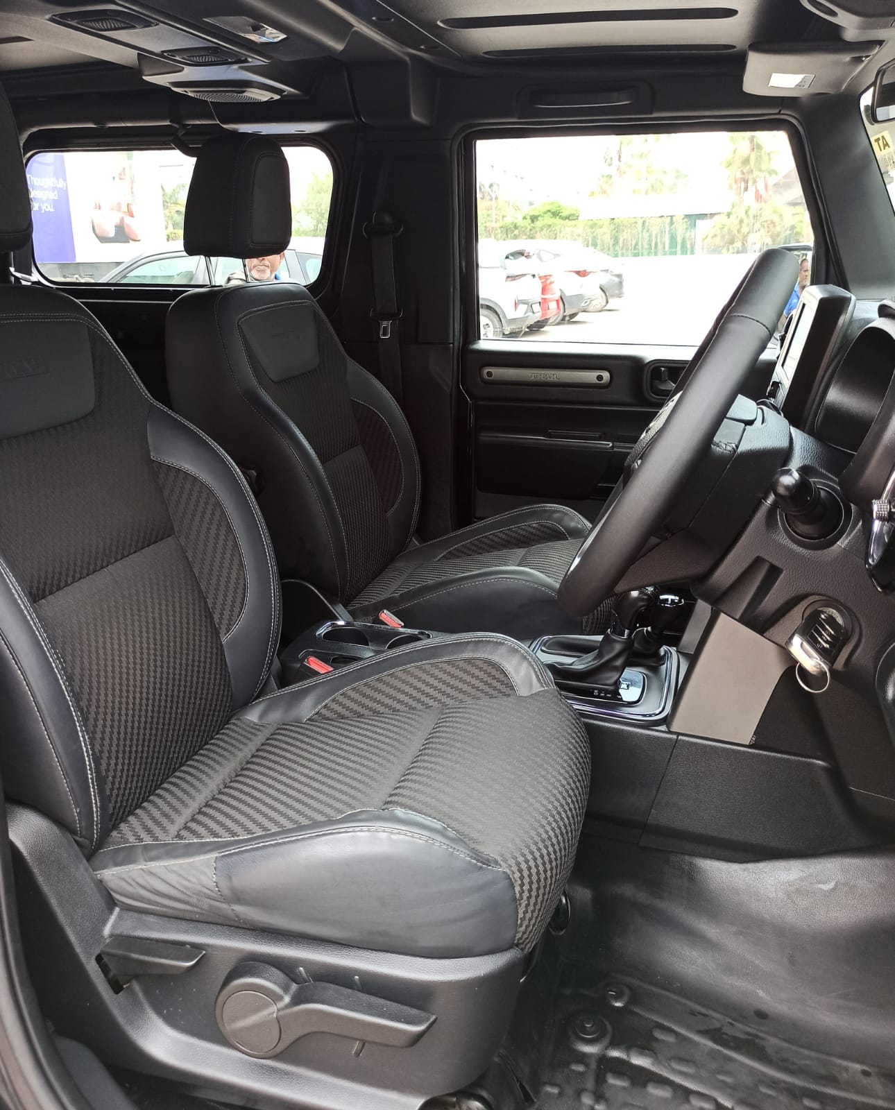MAHINDRA THAR 4*4 LX AT DIESEL BLACK 2022