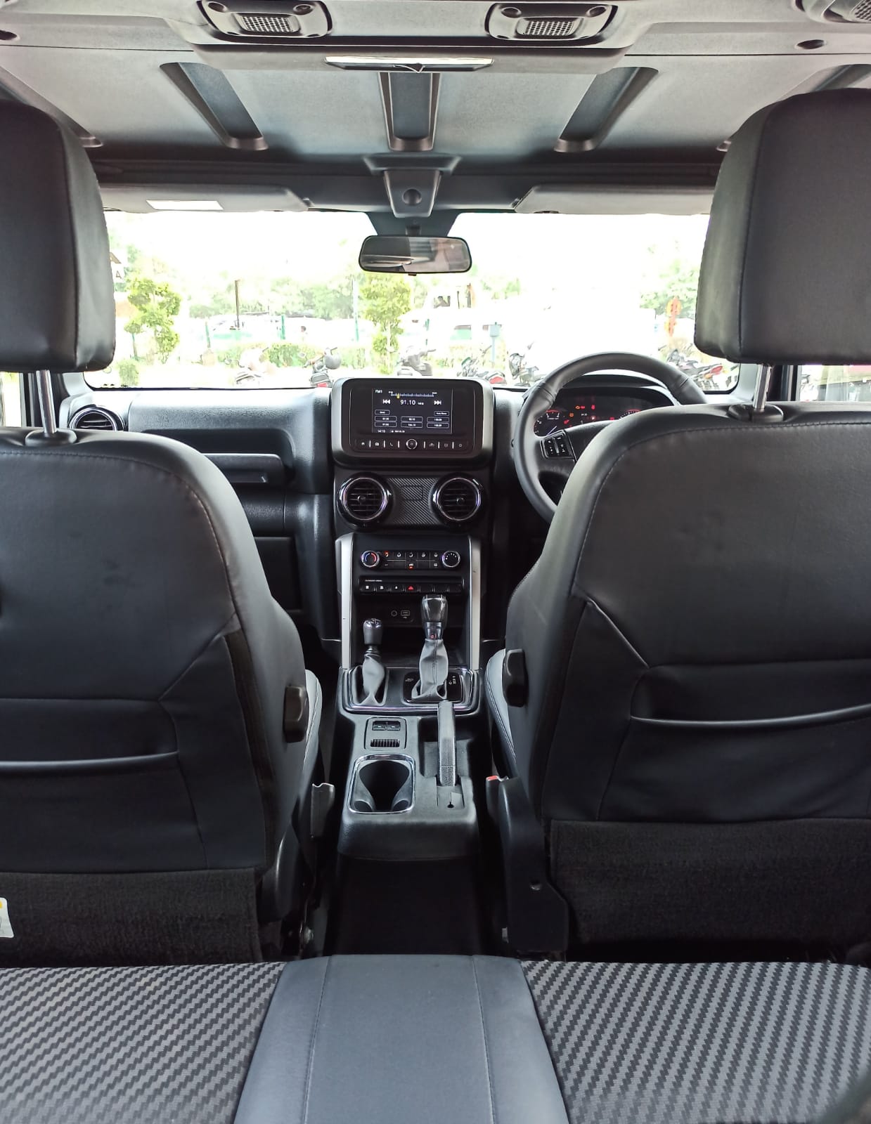 MAHINDRA THAR 4*4 LX AT DIESEL BLACK 2022