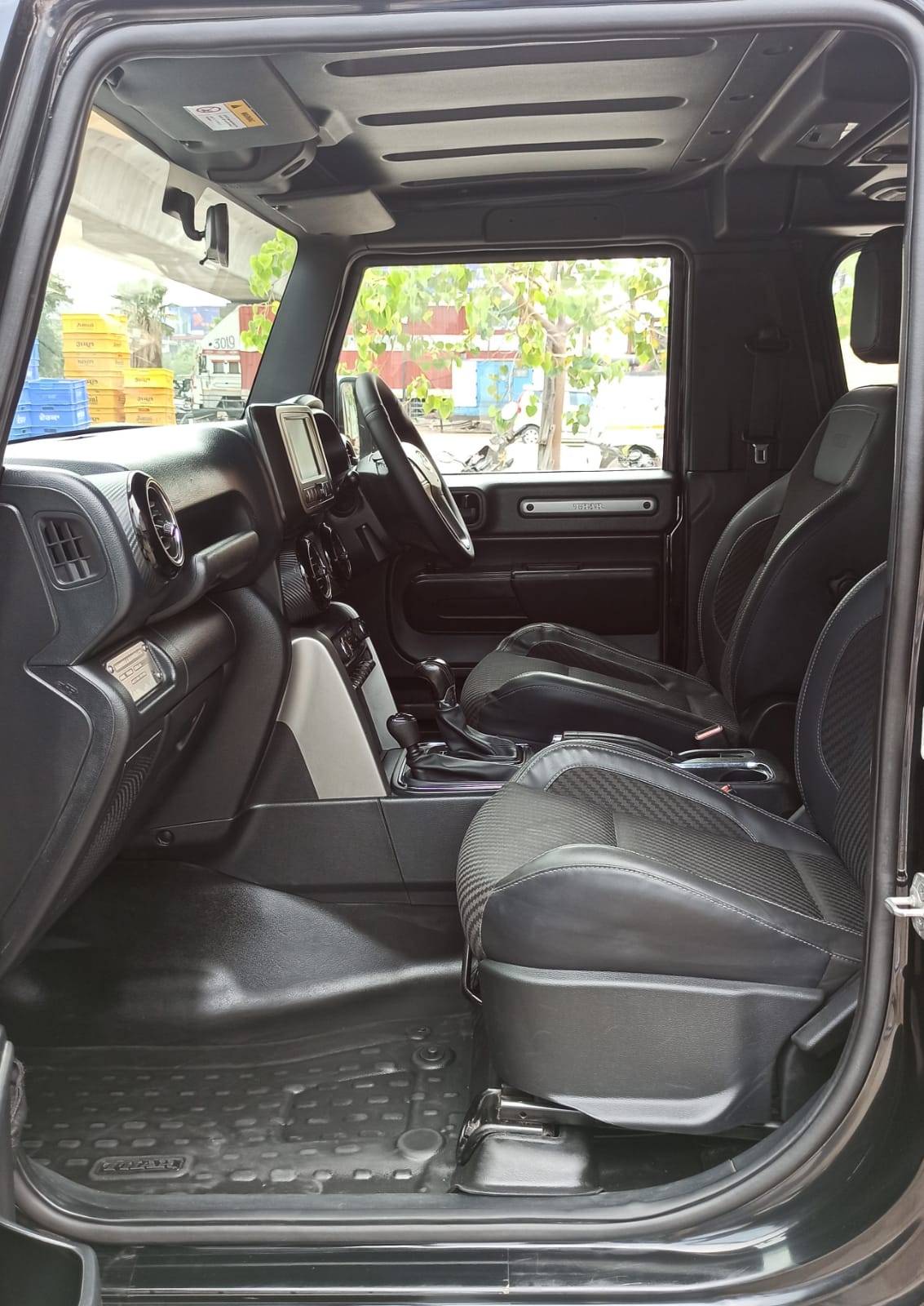 MAHINDRA THAR 4*4 LX AT DIESEL BLACK 2022