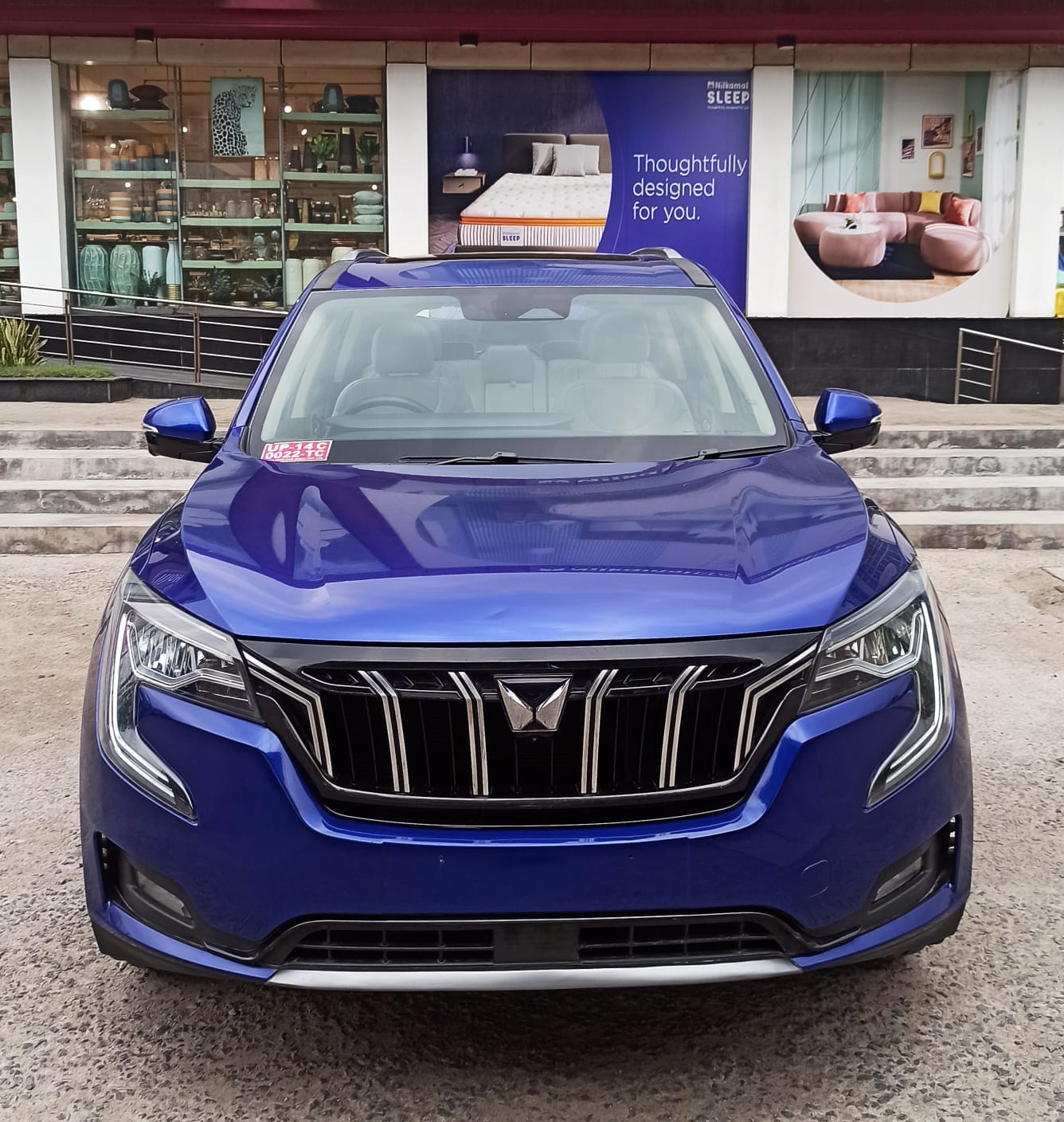 MAHINDRA XUV 700 AX7 L MT BLUE 2021