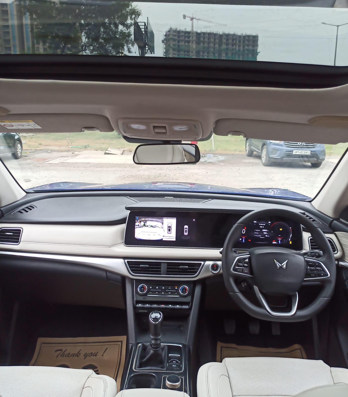 MAHINDRA XUV 700 AX7 L MT BLUE 2021