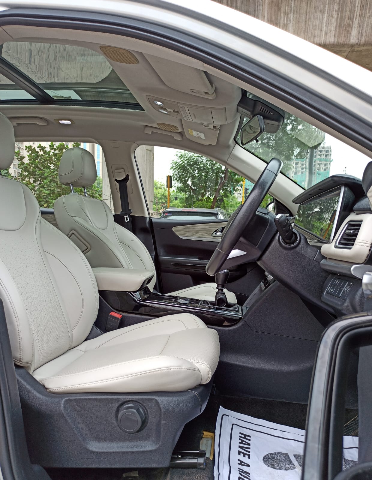 MAHINDRA XUV 700 AX7 L DIE. MT