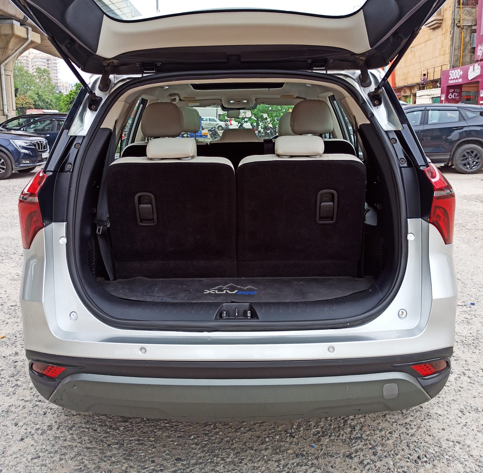 MAHINDRA XUV 700 AX7 L DIE. MT