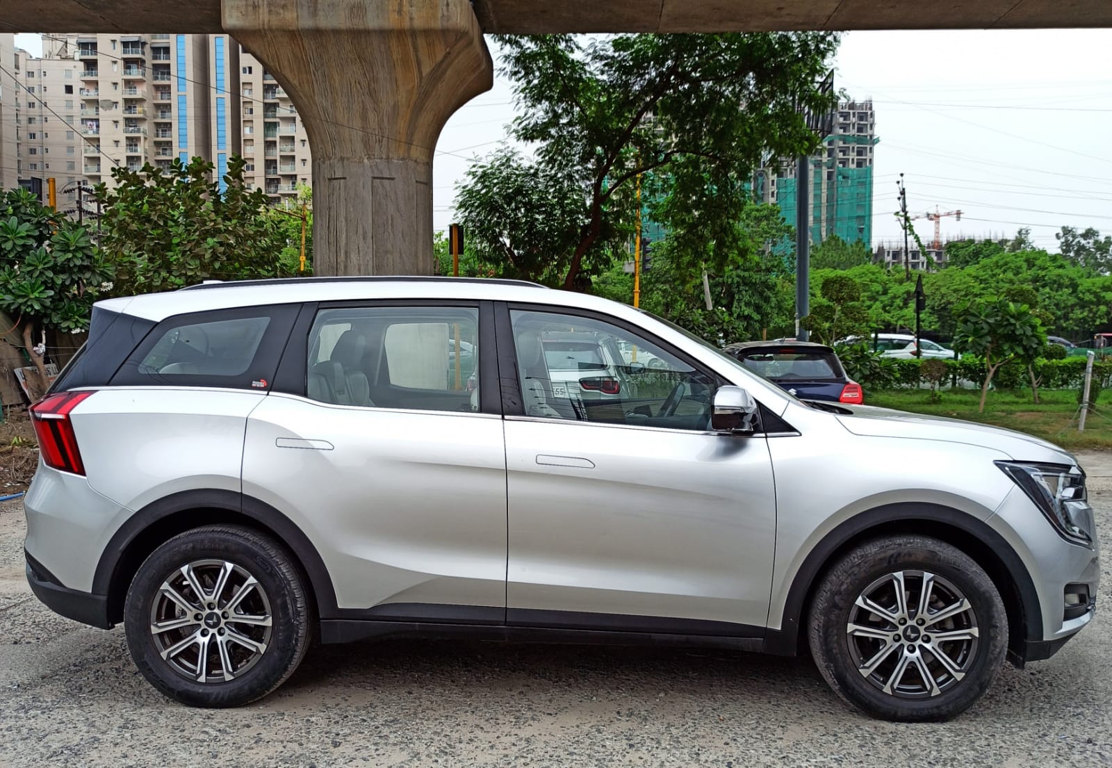 MAHINDRA XUV 700 AX7 L DIE. MT