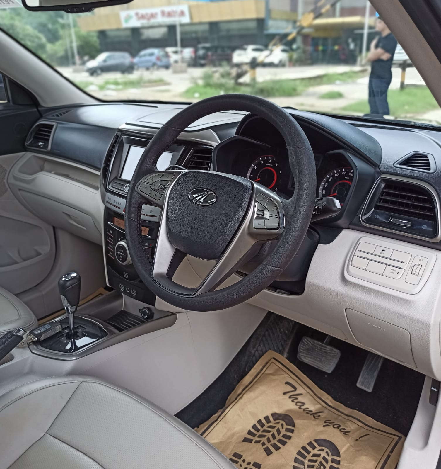 MAHINDRA XUV 300 W8 OPT. AT PETROL AQUA MAREEN 2021